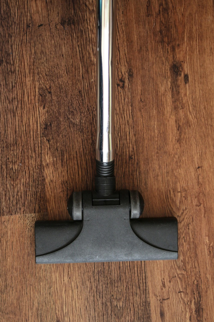 vacuum cleaner professional office floor cleaning